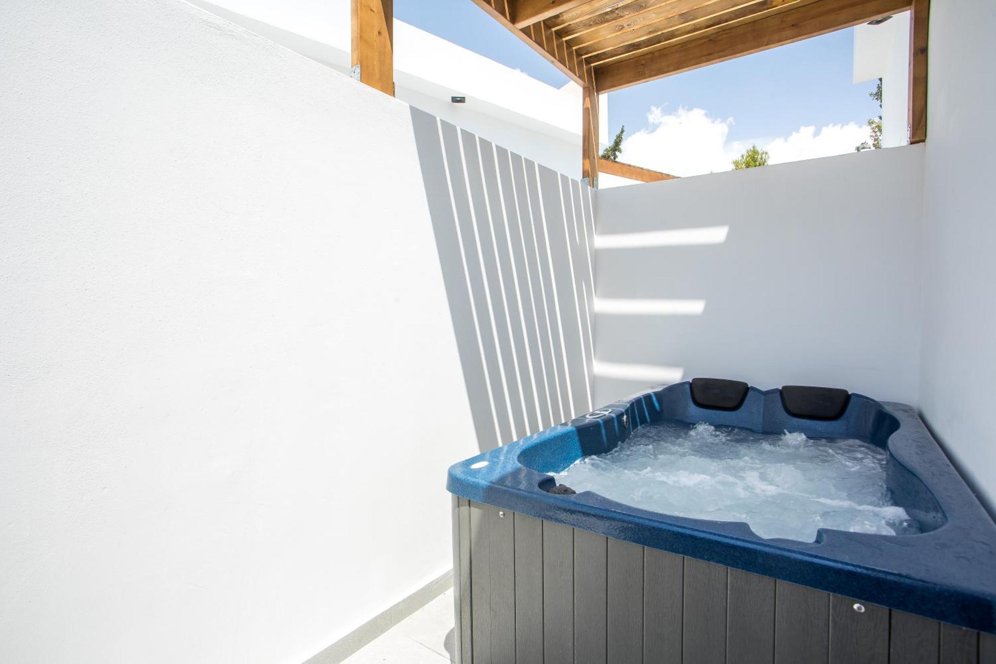 Calma Luxury Studios & Suites Faliraki Eksteriør billede