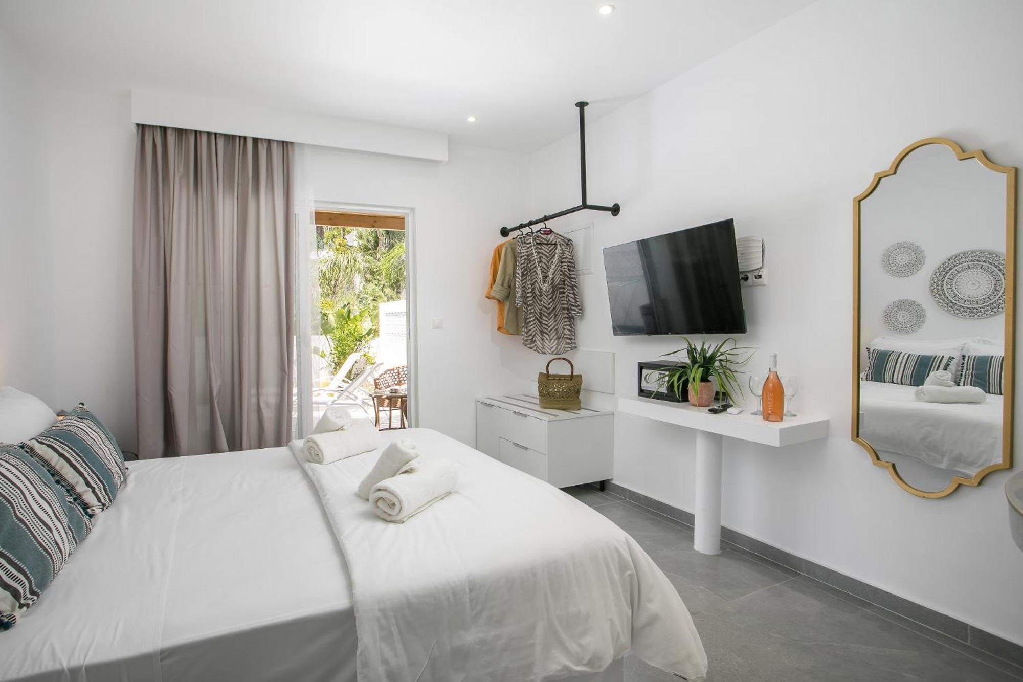 Calma Luxury Studios & Suites Faliraki Eksteriør billede