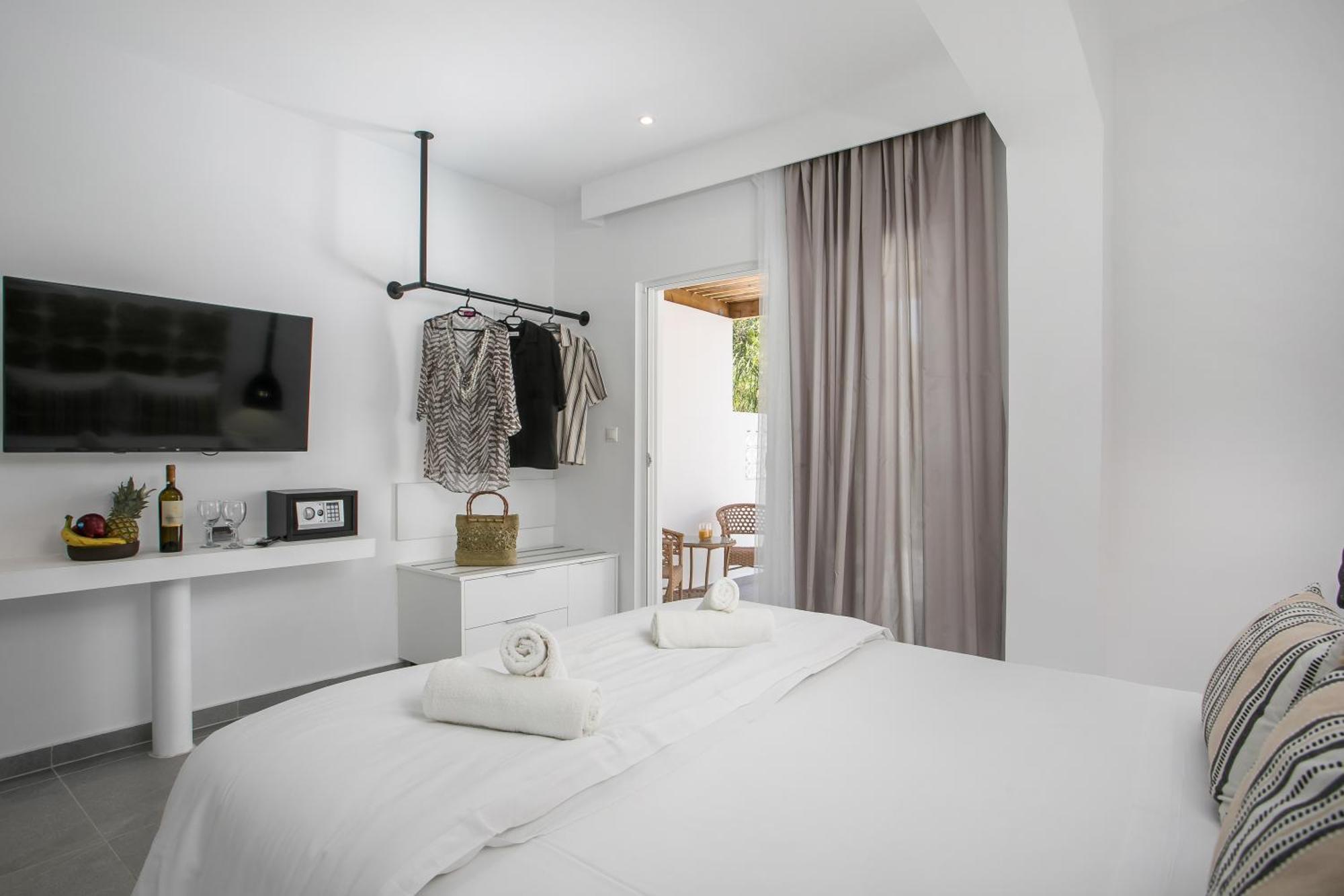 Calma Luxury Studios & Suites Faliraki Eksteriør billede