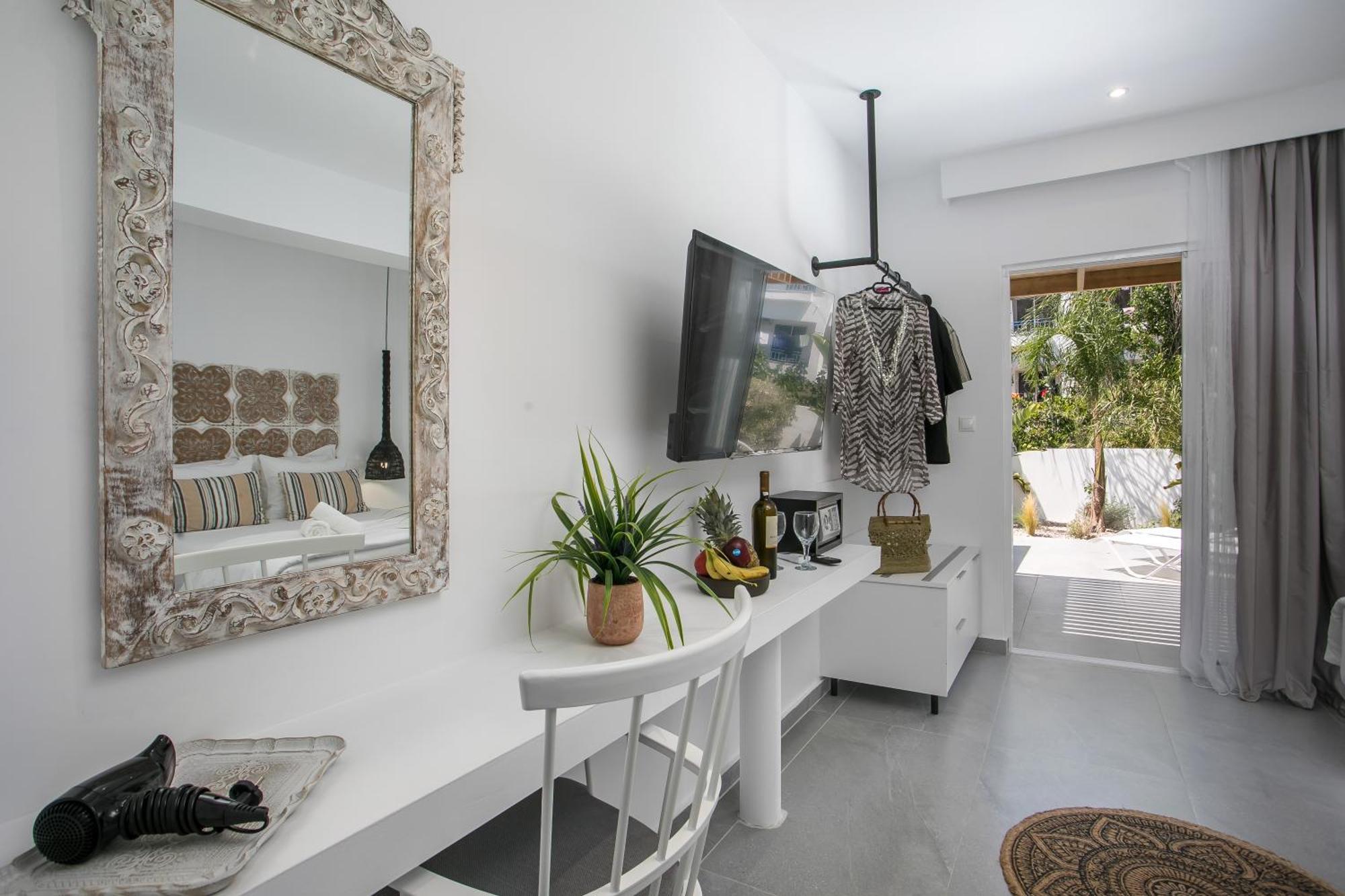 Calma Luxury Studios & Suites Faliraki Eksteriør billede