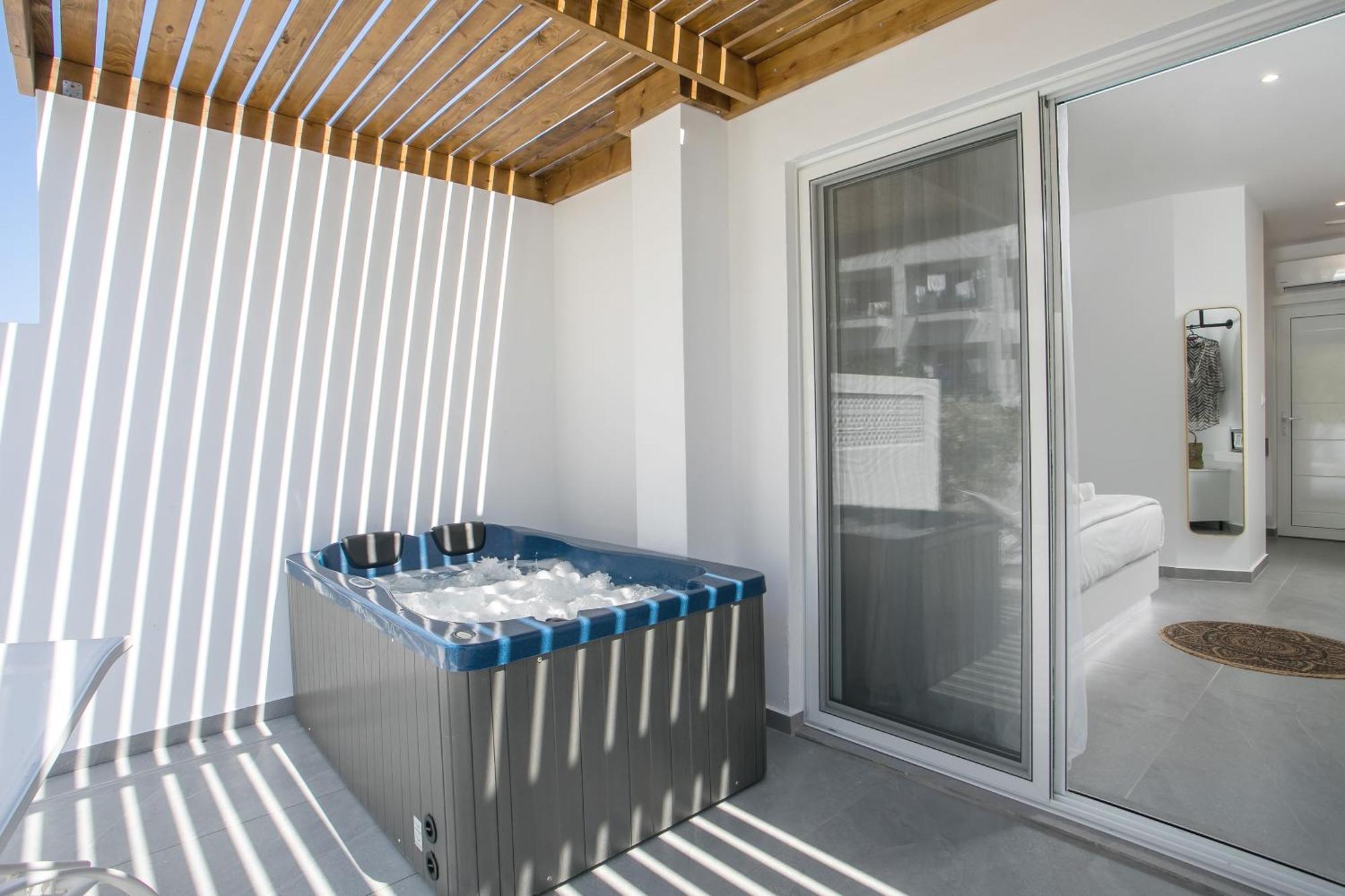 Calma Luxury Studios & Suites Faliraki Eksteriør billede