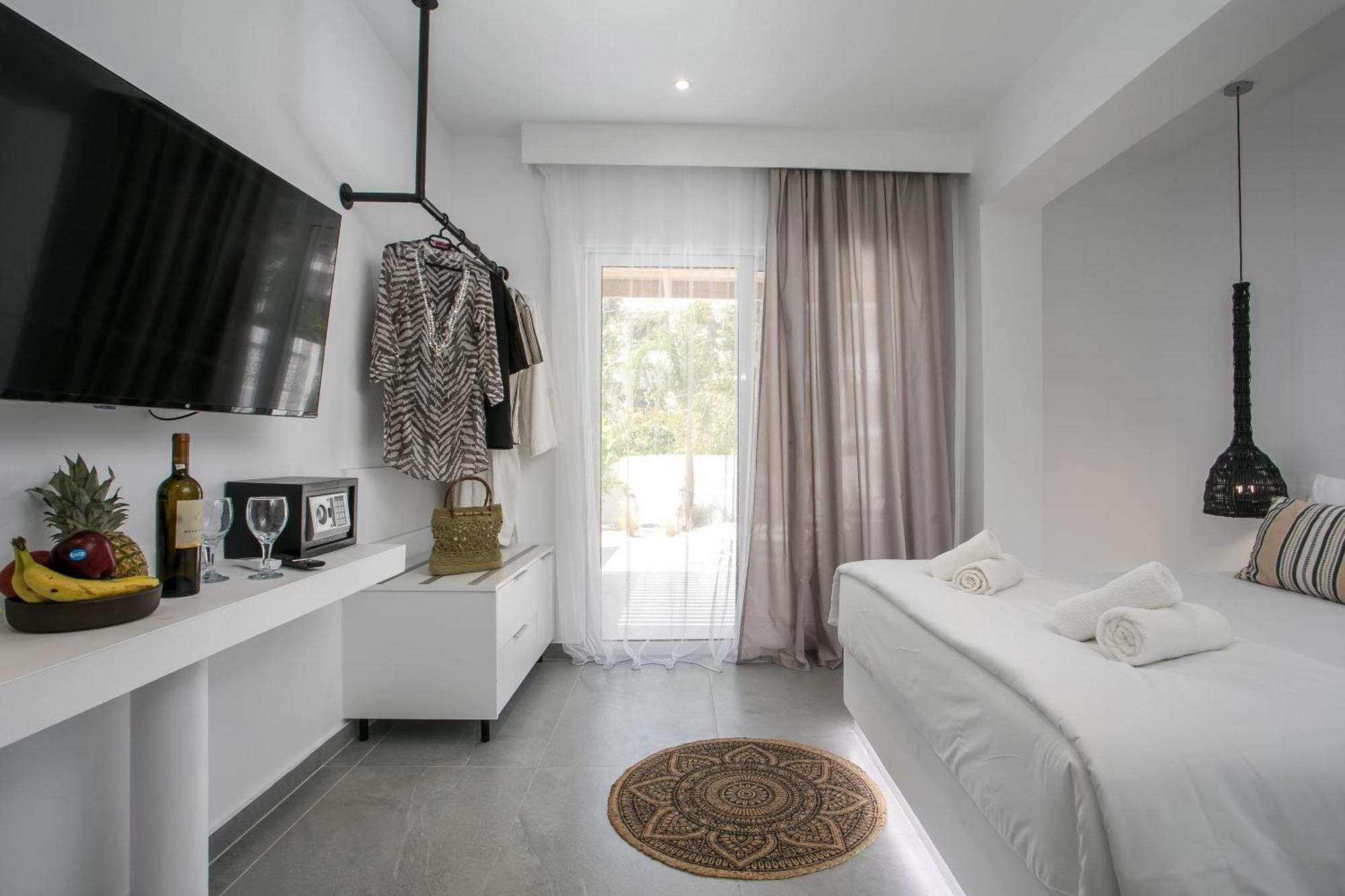Calma Luxury Studios & Suites Faliraki Eksteriør billede