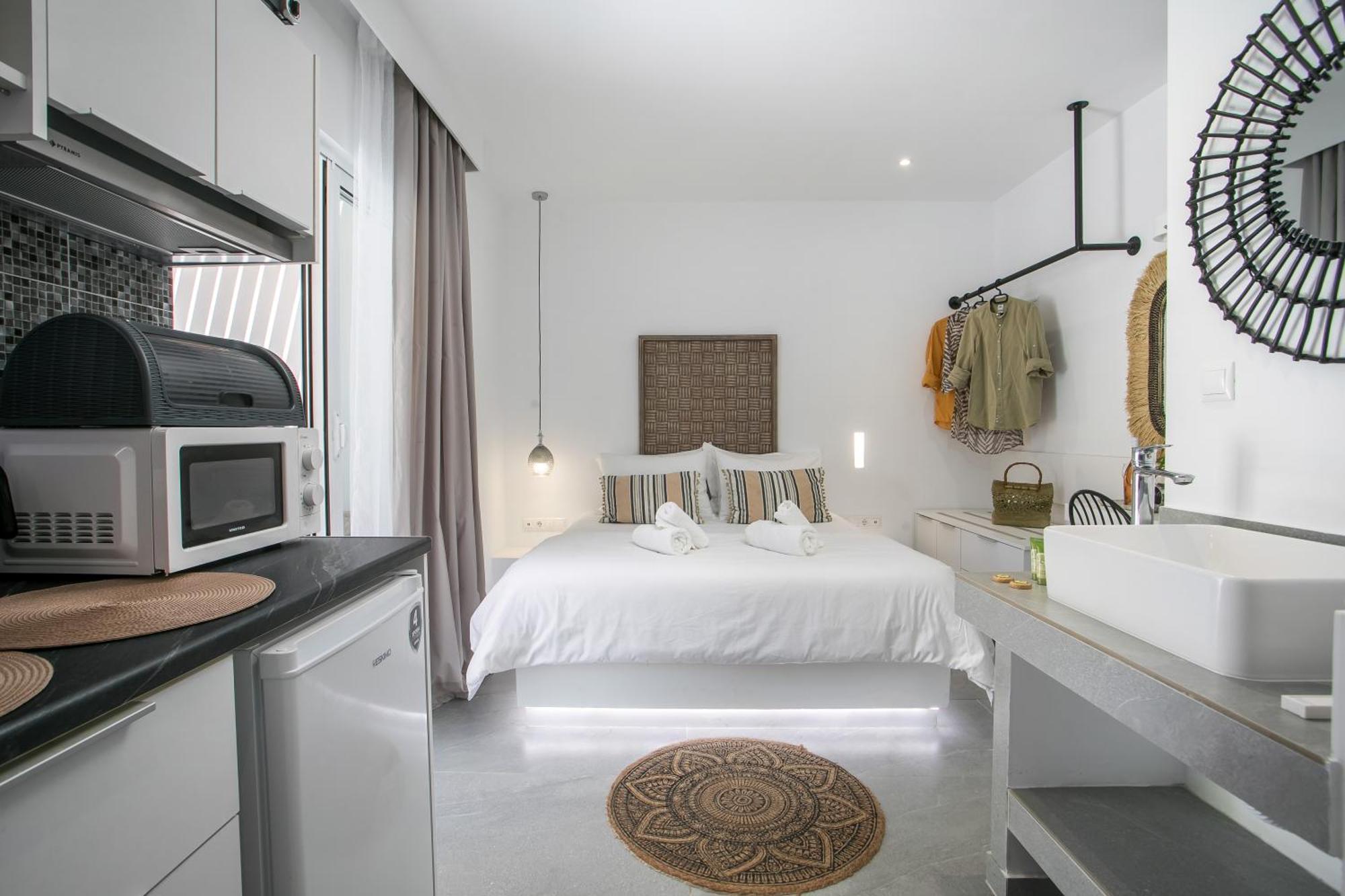 Calma Luxury Studios & Suites Faliraki Eksteriør billede